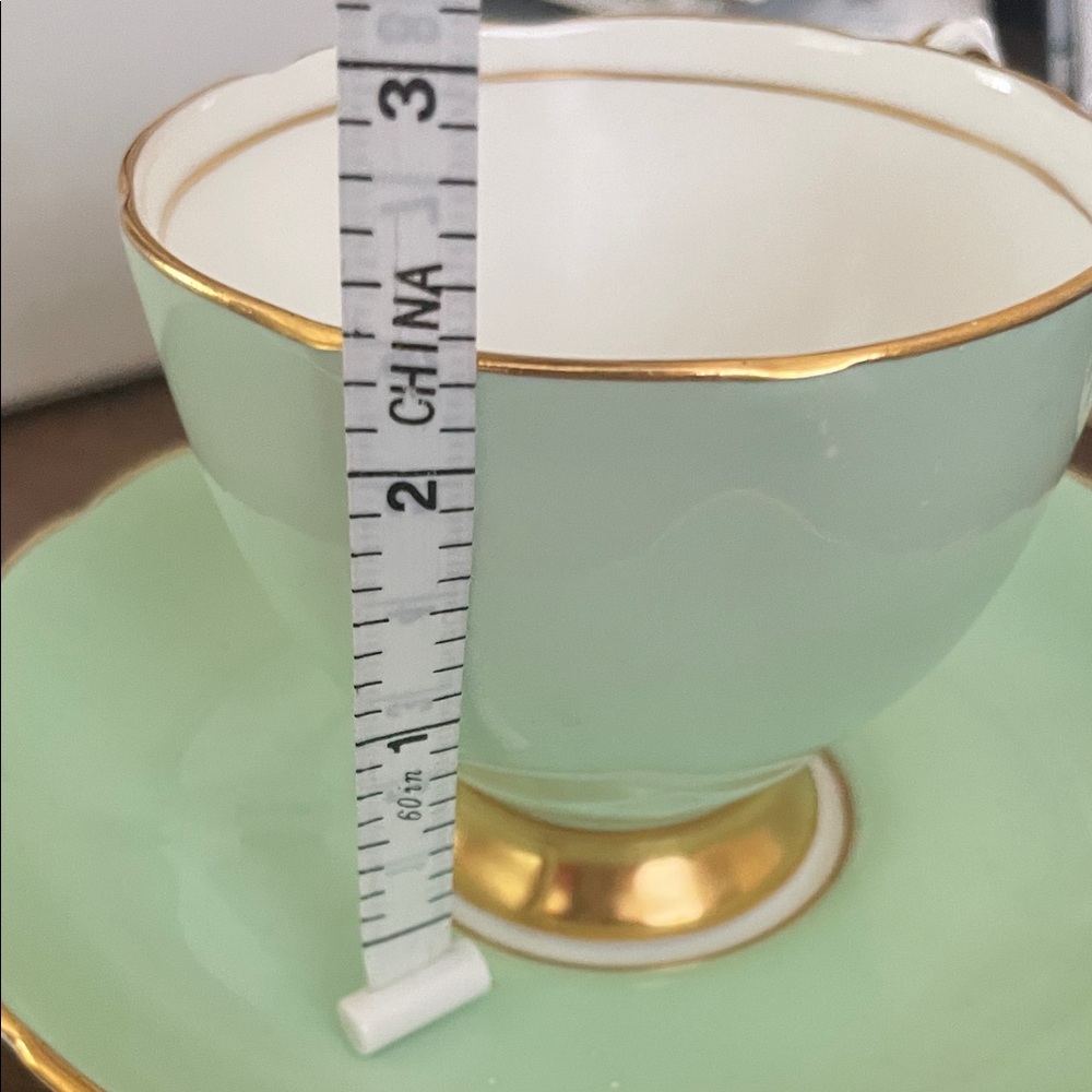 Elegant Gold-Trimmed Teacup and Saucer Set - Picture 6 of 6
